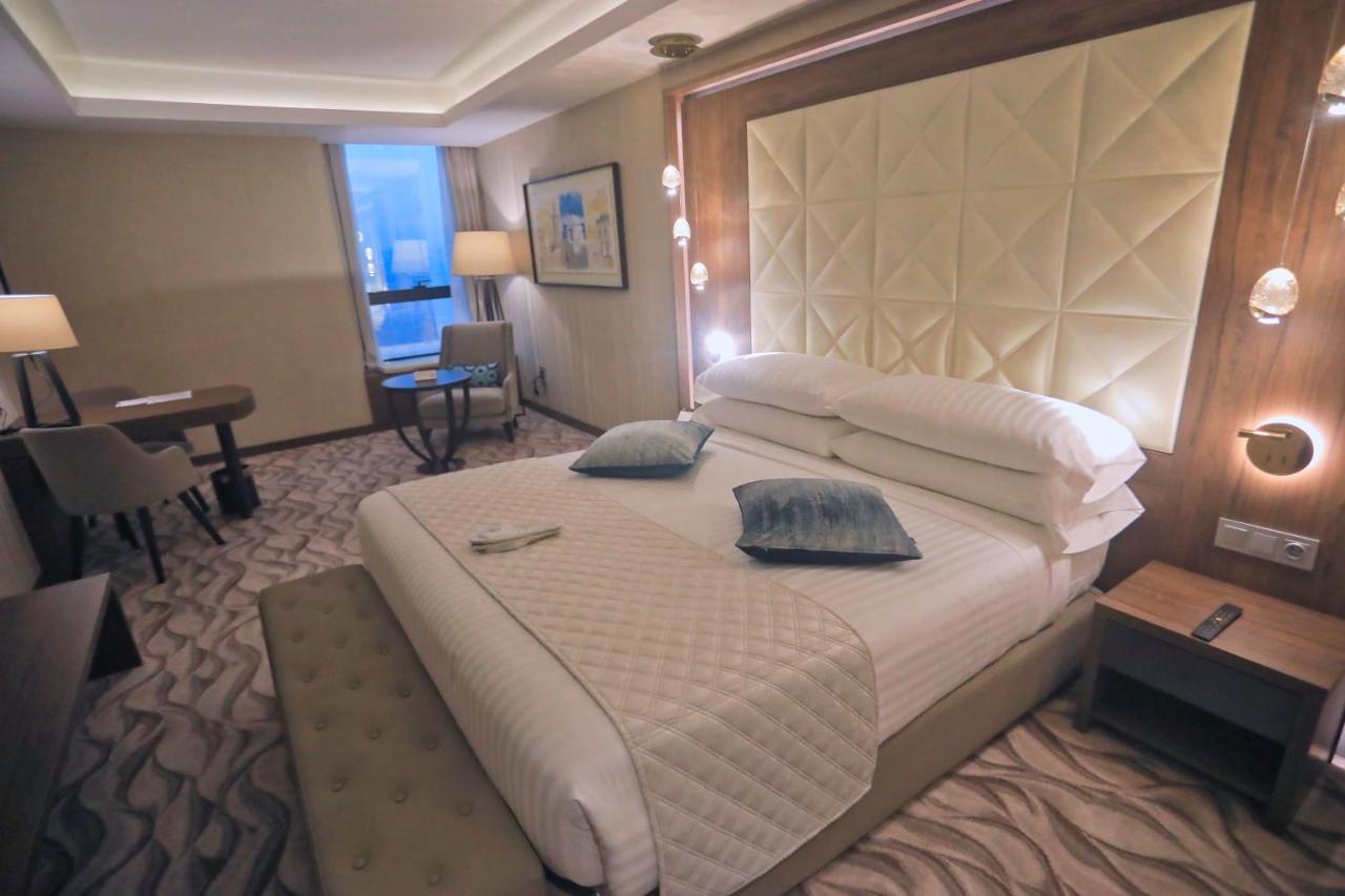 Az Hotels Grand Oran Es Senia Eksteriør bilde