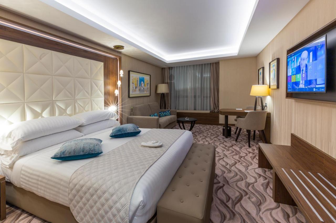 Az Hotels Grand Oran Es Senia Eksteriør bilde