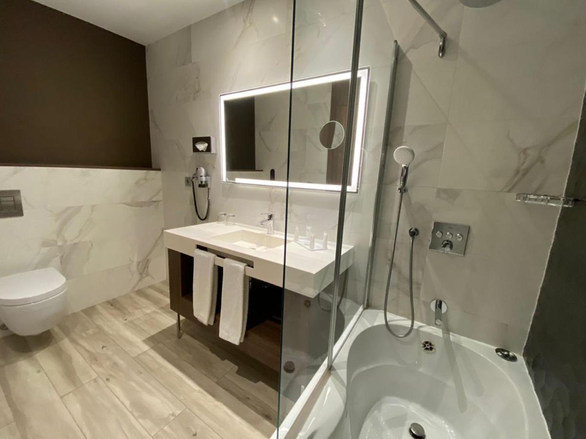 Az Hotels Grand Oran Es Senia Eksteriør bilde