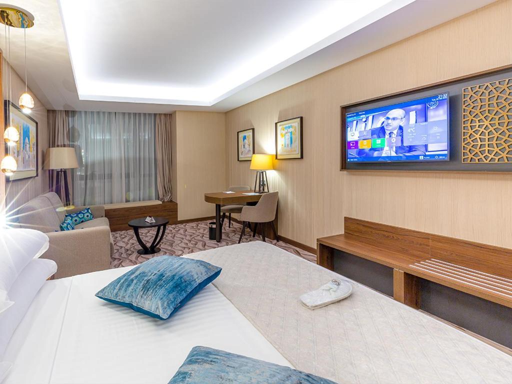 Az Hotels Grand Oran Es Senia Eksteriør bilde